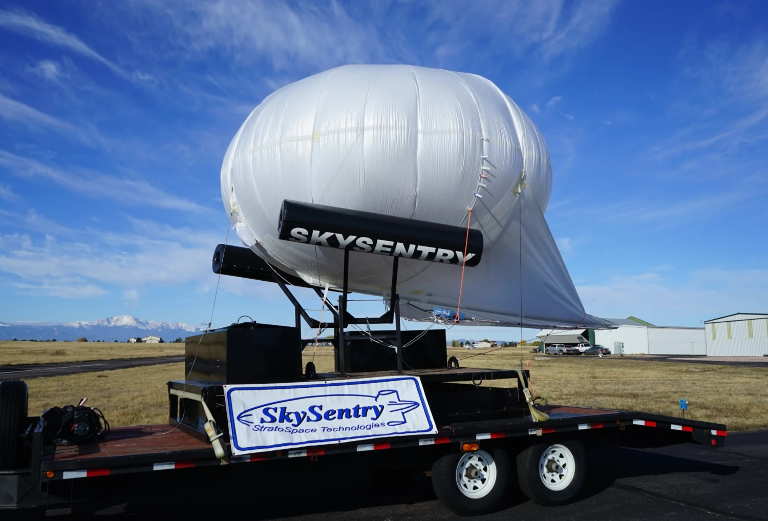 AK Athletic Equipment 4' Tall Pole Pad, 7" Diameter 5 AK Athletic Equipment 4' Tall Pole Pad, 7" Diameter - Image 5